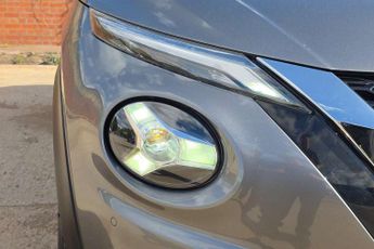Nissan Juke 1.0 DiG-T 114 N-Connecta 5dr DCT