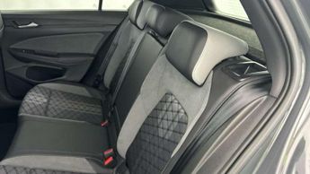 Volkswagen Golf 1.5 eTSI 150 R-Line 5dr DSG