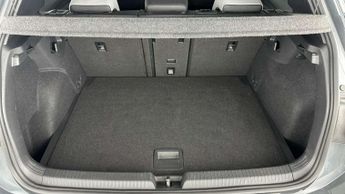 Volkswagen Golf 1.5 eTSI 150 R-Line 5dr DSG