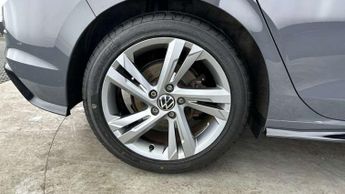 Volkswagen Golf 1.5 eTSI 150 R-Line 5dr DSG