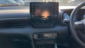Toyota Yaris 1.5 Hybrid Design 5dr CVT