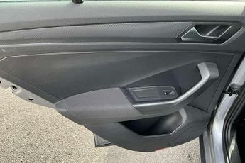 Volkswagen T-Roc 1.5 TSI Life 5dr DSG