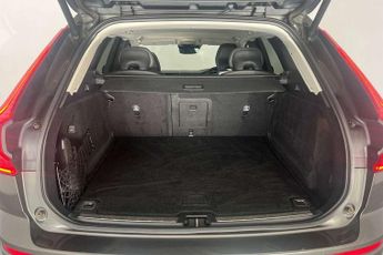 Volvo XC60 2.0 B5P [250] Momentum 5dr Geartronic