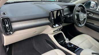 Volvo XC40 2.0 B4P Inscription 5dr Auto