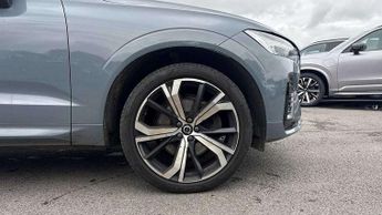 Volvo XC60 2.0 B5P R DESIGN 5dr AWD Geartronic