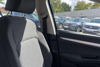 Volkswagen Golf Estate 1.0 eTSI Life 5dr DSG