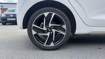 Hyundai i10 1.0 [63] Premium 5dr Auto [Nav]