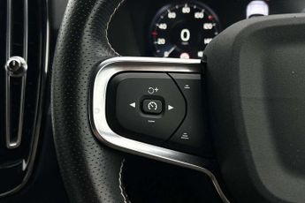 Volvo XC40 1.5 T3 [163] R DESIGN 5dr Geartronic