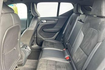 Volvo XC40 1.5 T3 [163] R DESIGN 5dr Geartronic
