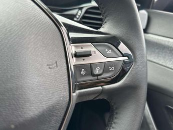 Peugeot 308 1.2 PureTech Allure Premium 5dr EAT8