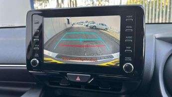 Toyota Yaris 1.5 Hybrid Design 5dr CVT