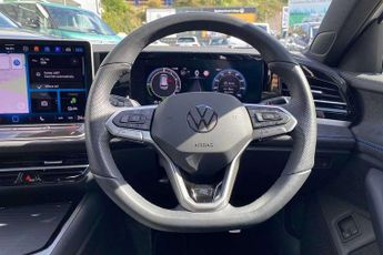 Volkswagen Passat Estate 1.5 TSI eHybrid 272 R-Line 5dr DSG