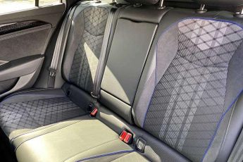 Volkswagen Passat Estate 1.5 TSI eHybrid 272 R-Line 5dr DSG