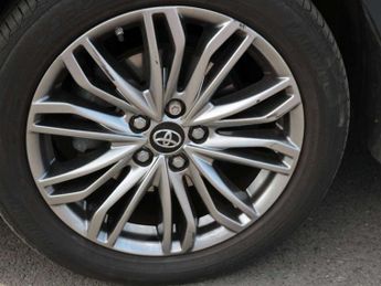 Toyota C-HR 2.0 Hybrid Excel 5dr CVT