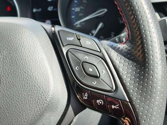 Toyota C-HR 1.8 Hybrid GR Sport 5dr CVT