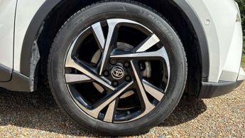 Toyota C-HR 1.8 Hybrid Design 5dr CVT