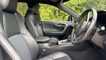 Toyota RAV4 2.5 VVT-i Hybrid Dynamic 5dr CVT