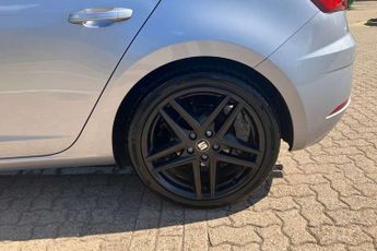 SEAT Leon 1.5 TSI EVO 150 FR Black Edition [EZ] 5dr DSG