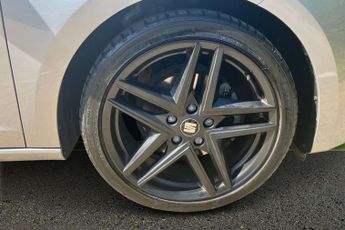 SEAT Leon 1.5 TSI EVO 150 FR Black Edition [EZ] 5dr DSG