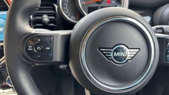 MINI Hatchback 5dr 1.5 Cooper Classic 5dr Auto