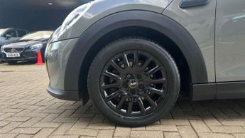MINI Hatchback 5dr 1.5 Cooper Classic 5dr Auto