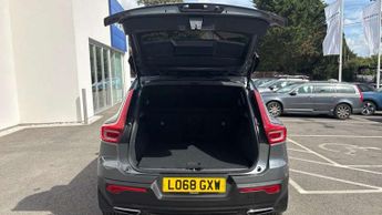 Volvo XC40 2.0 D4 [190] R DESIGN Pro 5dr AWD Geartronic