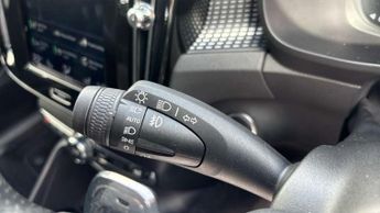 Volvo XC40 2.0 D4 [190] R DESIGN Pro 5dr AWD Geartronic