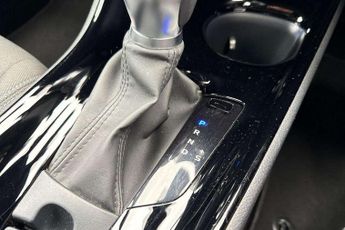 Toyota C-HR 2.0 Hybrid Design 5dr CVT