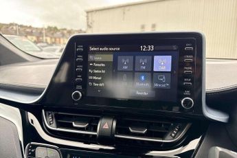 Toyota C-HR 2.0 Hybrid Design 5dr CVT