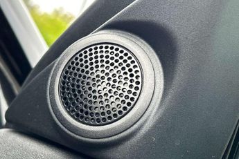 Land Rover Range Rover Evoque 2.0 D150 R-Dynamic 5dr Auto