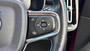 Volvo XC40 2.0 B4P R DESIGN Pro 5dr Auto