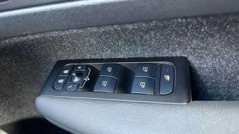 Volvo XC40 2.0 B4P R DESIGN Pro 5dr Auto