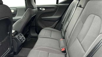 Volvo XC40 1.5 T3 [163] Momentum 5dr Geartronic