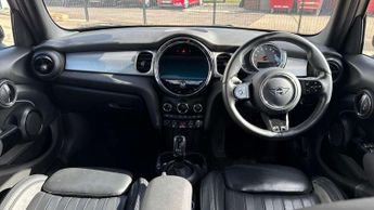 MINI Hatchback 5dr 1.5 Cooper Exclusive 5dr Auto