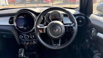 MINI Hatchback 5dr 1.5 Cooper Exclusive 5dr Auto