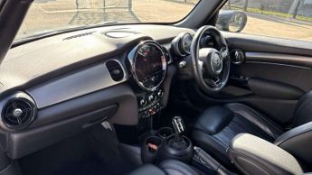 MINI Hatchback 5dr 1.5 Cooper Exclusive 5dr Auto