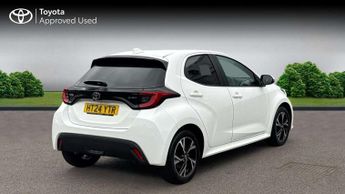 Toyota Yaris 1.5 Hybrid Design 5dr CVT