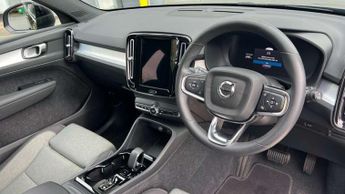 Volvo XC40 2.0 B3P Plus Dark 5dr Auto