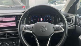 Volkswagen Polo 1.0 TSI Life 5dr DSG