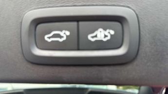 Volvo XC40 2.0 B4P Ultimate Dark 5dr Auto