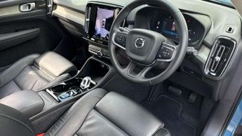 Volvo XC40 2.0 B4P Ultimate Dark 5dr Auto