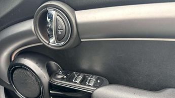 MINI Hatchback 5dr 1.5 Cooper Exclusive 5dr Auto