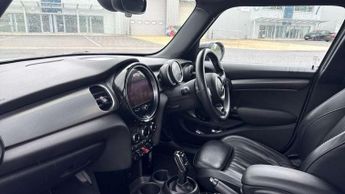 MINI Hatchback 5dr 1.5 Cooper Exclusive 5dr Auto