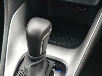 Toyota Yaris 1.5 Hybrid Design 5dr CVT