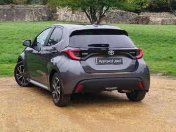 Toyota Yaris 1.5 Hybrid Design 5dr CVT