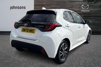 Toyota Yaris 1.5 Hybrid Design 5dr CVT