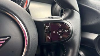 MINI Hatchback 5dr 1.5 Cooper Exclusive 5dr Auto