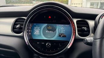 MINI Hatchback 5dr 1.5 Cooper Exclusive 5dr Auto