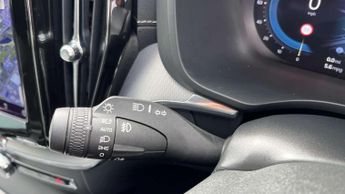 Volvo XC60 2.0 B6P [300] R DESIGN 5dr AWD Geartronic