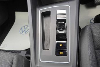 Volkswagen Golf 1.5 eTSI 150 Life 5dr DSG
